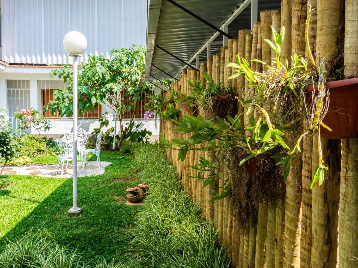 賓館 Oasis Teresópolis